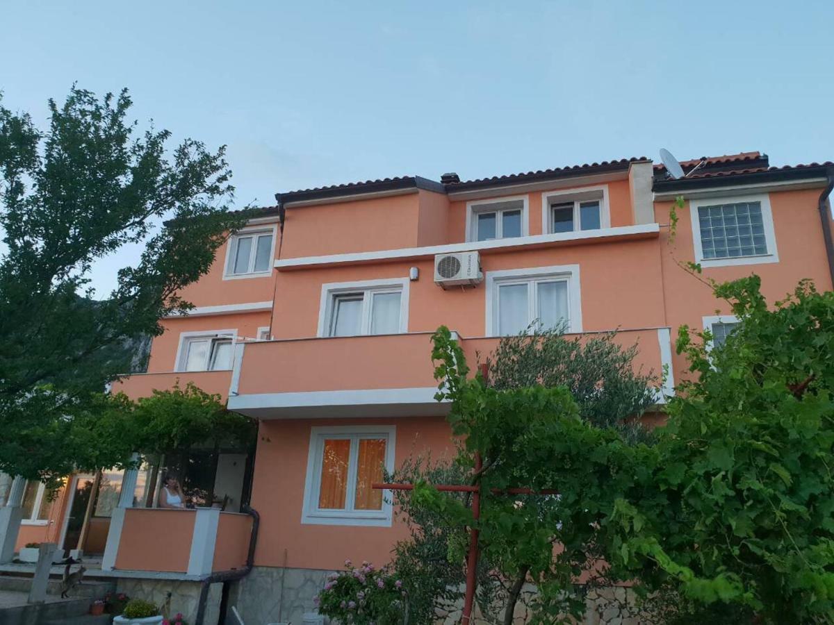 Apartman Ivana Grizane-Belgrad Ngoại thất bức ảnh