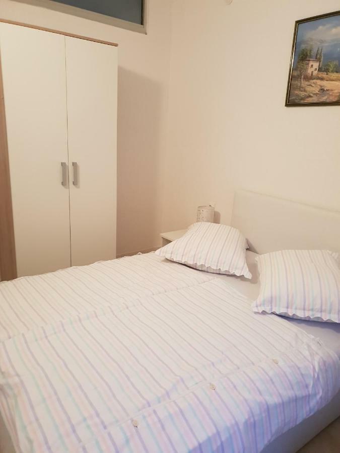 Apartman Ivana Grizane-Belgrad Ngoại thất bức ảnh